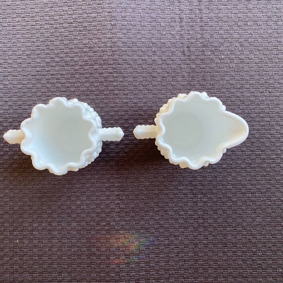 Fenton Hobnail Cream and Sugar set - Picture 4 of 5
